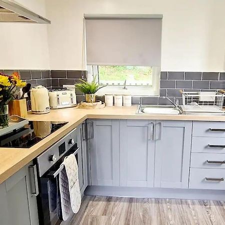 Cosy Hideaway Lodge In Glan Gwna Caeathro Buitenkant foto