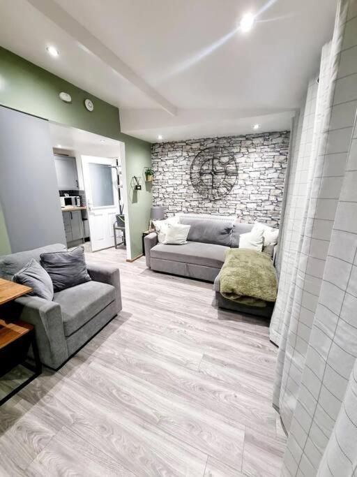 Cosy Hideaway Lodge In Glan Gwna Caeathro Buitenkant foto